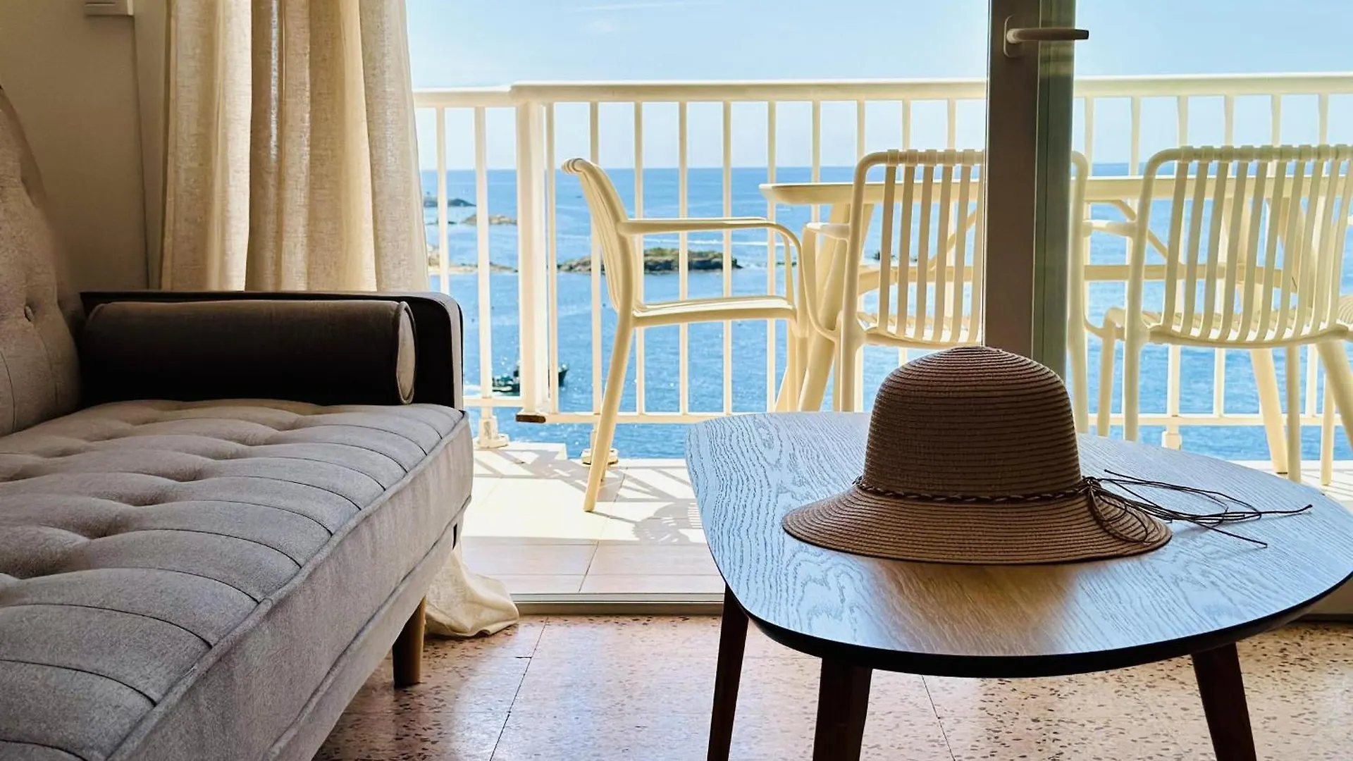 Apartment 3265 El Sol, 28, Maravillosa Vista Al Mar, Situacion Ideal Para Senderismo,A 150M.De La Playa Y Rocas. - Es-258-57 Roses